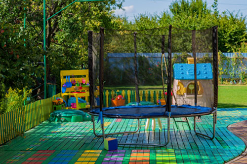 Kącik dla dziecka w ogrodzie